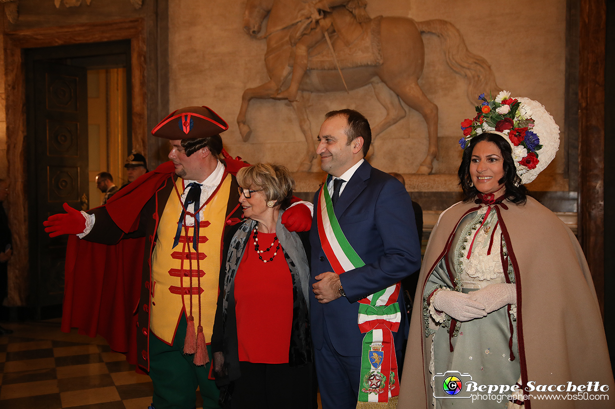 VBS_3545 - Investitura Ufficiale Gianduja e Giacometta Famija Turineisa - Carnevale di Torino 2024.jpg